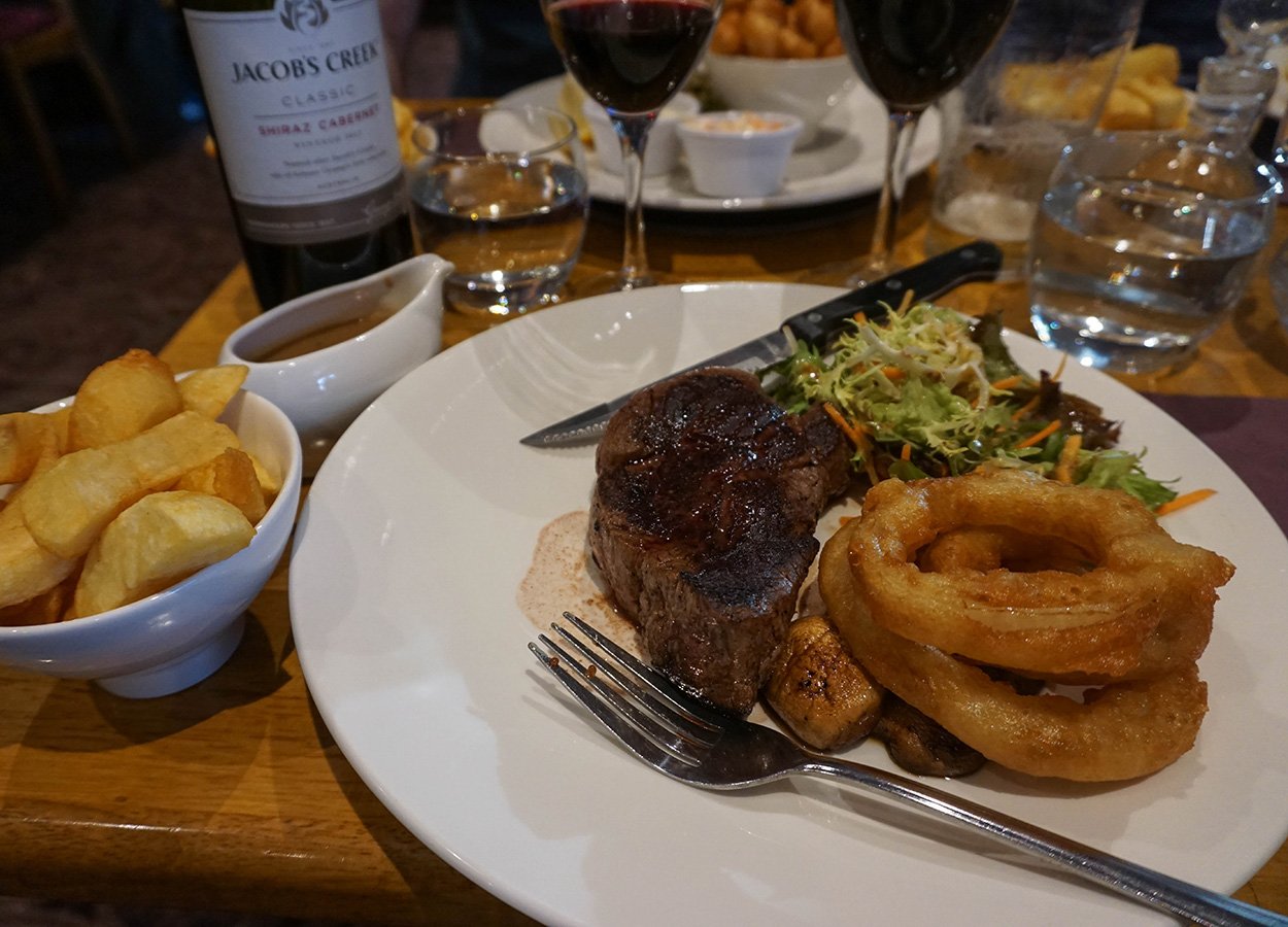 Bryansburn Inn Restaurant and Pub near Bangor West Train Station